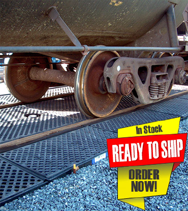 Railroad spill containment pans