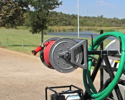 Manual‑rewind hose reel with washdown hose