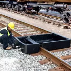 Rail containment