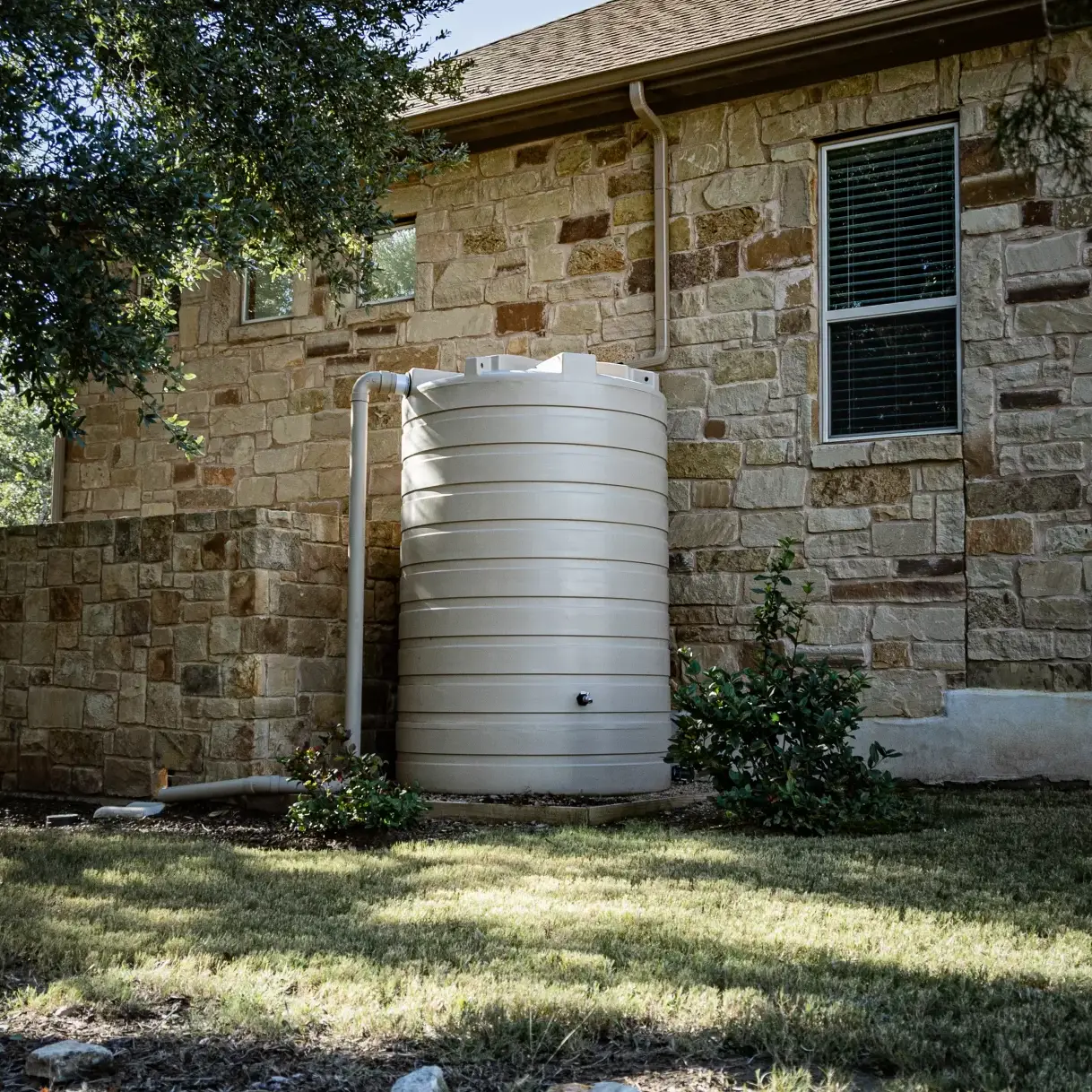 Plastic poly tank instalation