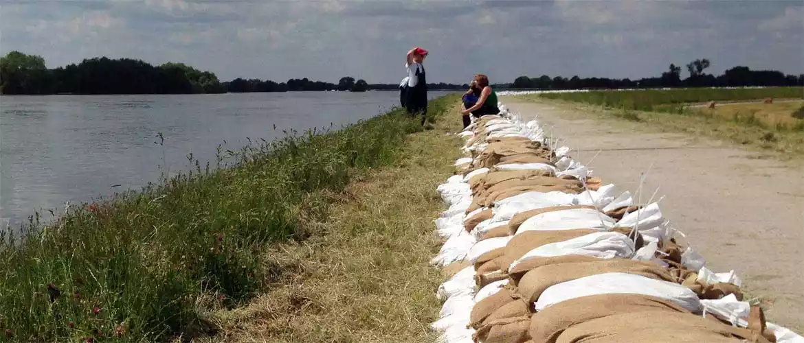 sandbag wall